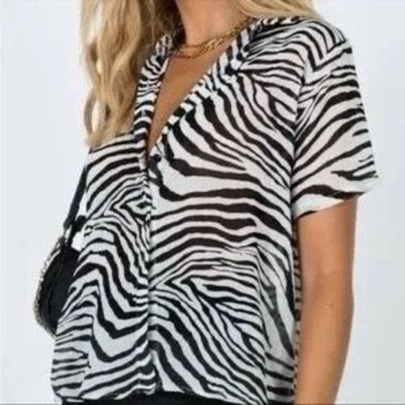 ✨Princess Polly Melissa Zebra Short Sleeve Sheer Button Up Sz 4 Shirt✨ - Picture 4 of 8
